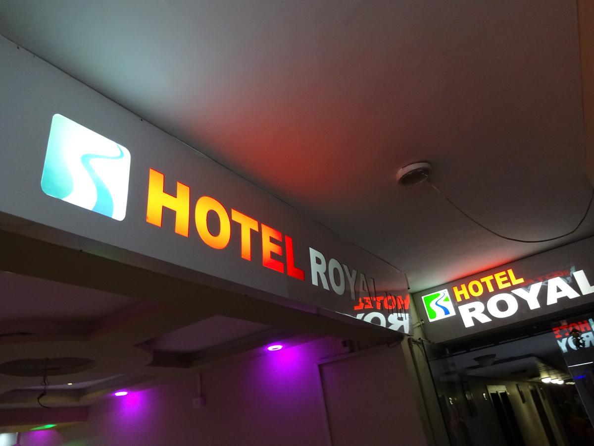 Hotel Royal Inn Ahmadábád Kültér fotó
